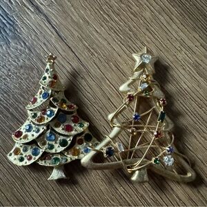 VINTAGE Rhinestone Christmas Tree Brooch Set